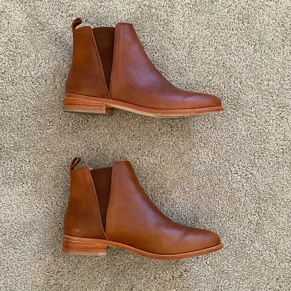 Nisolo Everyday Chelsea Boot Brandy Size 8 - Picture 2 of 8